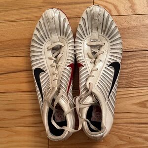 Nike Men’s White and Black Track spikes